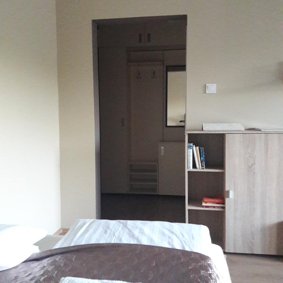 Studio 18 Apartman Kazincbarcika Exteriör bild