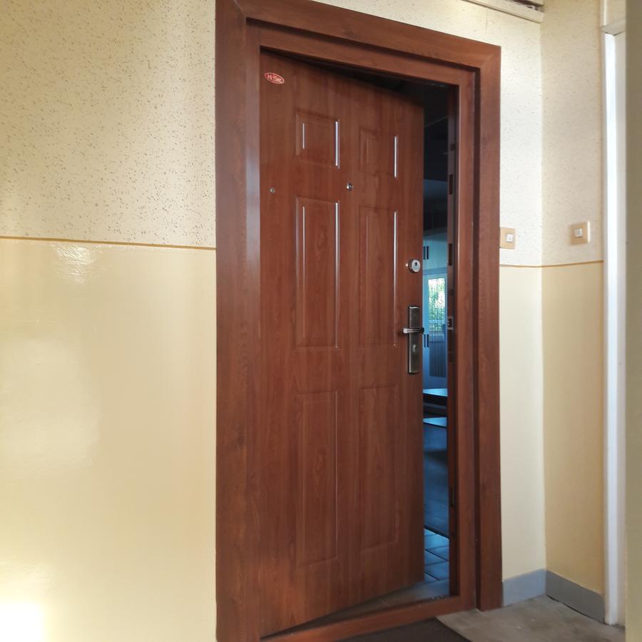 Studio 18 Apartman Kazincbarcika Exteriör bild