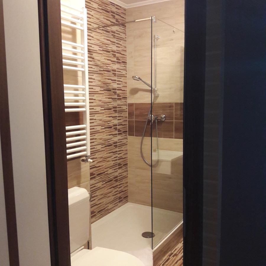Studio 18 Apartman Kazincbarcika Exteriör bild